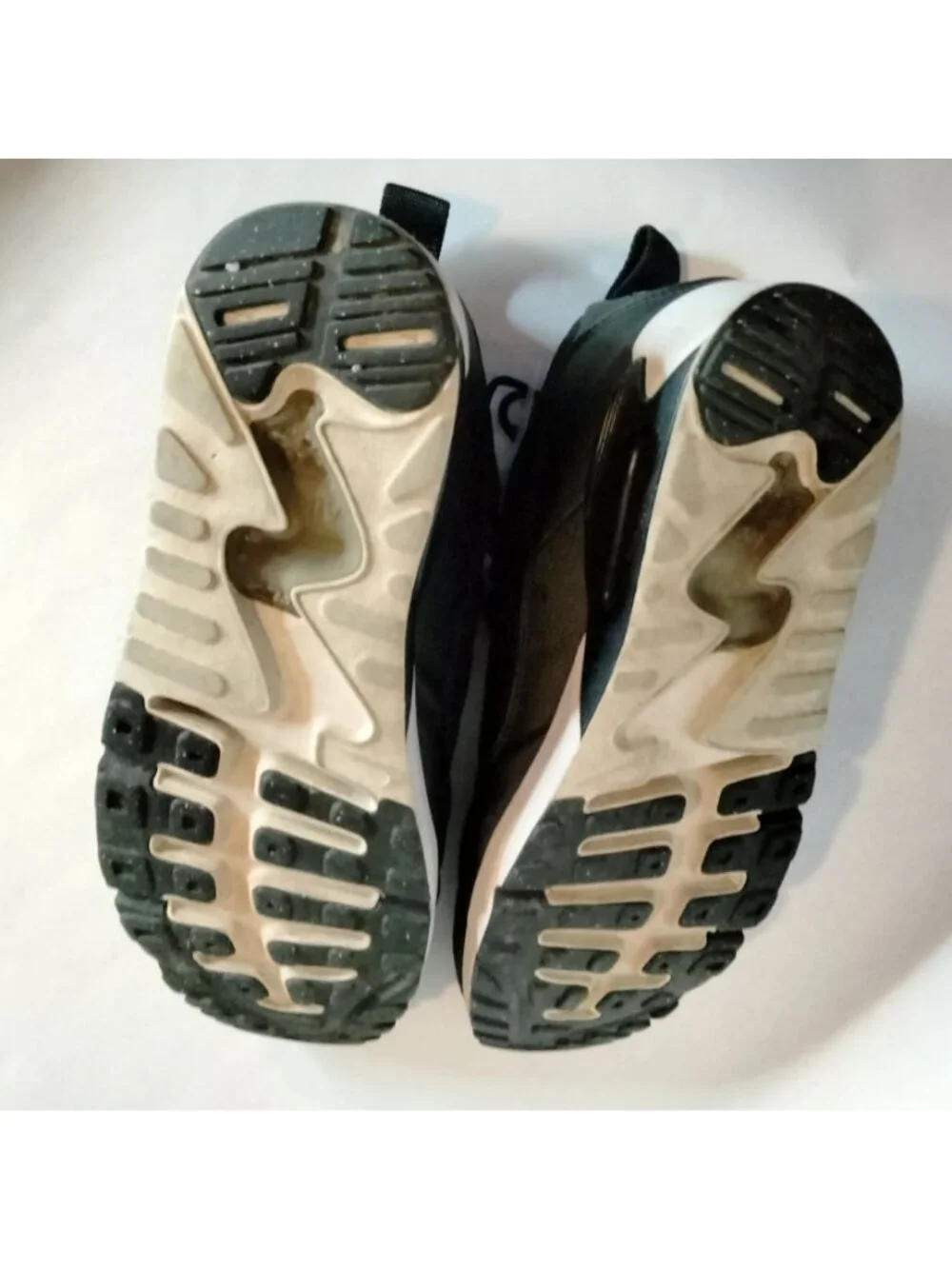 Nike Air Max Sneakers US Kids Size 6 Black White